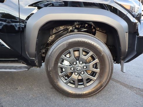 Used 2026 Toyota 4Runner SR5 AWD/4WD image 11