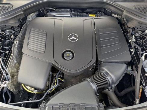 Certified 2025 Mercedes-Benz GLC 300 image 25