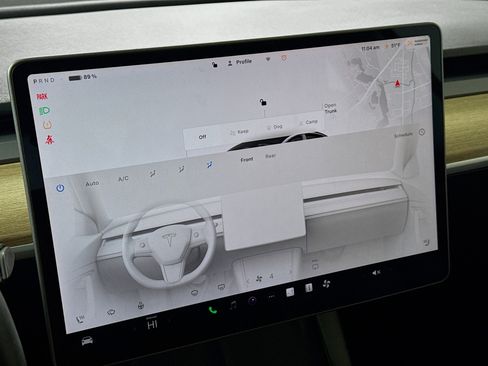 Used 2023 Tesla Model 3 Standard Range image 17