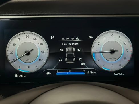 Used 2023 Hyundai Santa Cruz Night AWD/4WD image 22