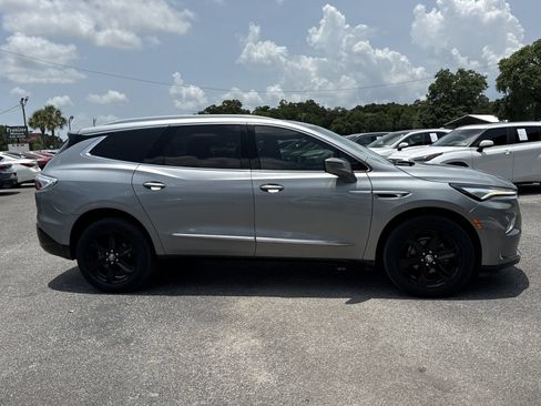 Used 2023 Buick Enclave Essence w/ Sport Touring Edition FWD image 6
