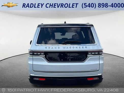 Used 2024 Jeep Grand Wagoneer L Series III AWD/4WD image 20