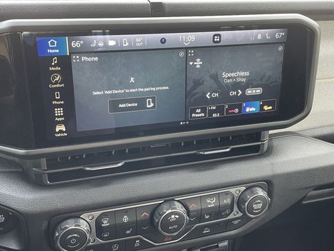 New 2025 Jeep Gladiator Sport AWD/4WD image 27