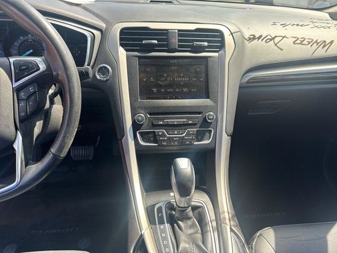 Used 2016 Ford Fusion SE w/ Equipment Group 202A AWD/4WD image 10