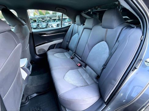 Used 2019 Toyota Camry LE image 24