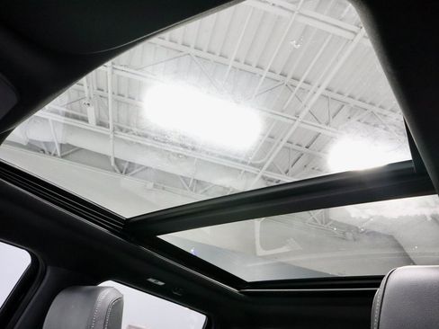 Certified 2022 Ford F150 XLT w/ Equipment Group 302A High image 31