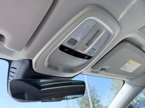 Certified 2025 Volvo XC60 B5 Plus AWD/4WD image 22