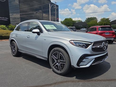 New 2025 Mercedes-Benz GLC 350e 4MATIC image 7