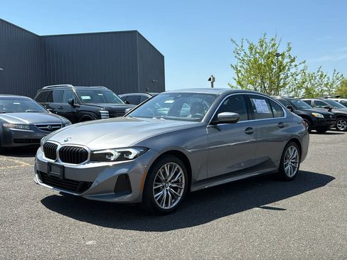Used 2024 BMW 330i xDrive Sedan w/ Convenience Package AWD/4WD image 3