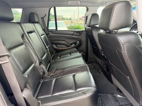 Used 2019 Chevrolet Tahoe LT w/ LT Midnight Edition AWD/4WD image 17