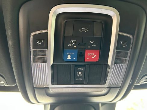Used 2023 RAM 1500 Laramie AWD/4WD image 59