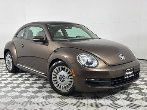 Used 2013 Volkswagen Beetle 2.5 image 2