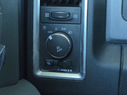 Used 2014 RAM 1500 Big Horn AWD/4WD image 36