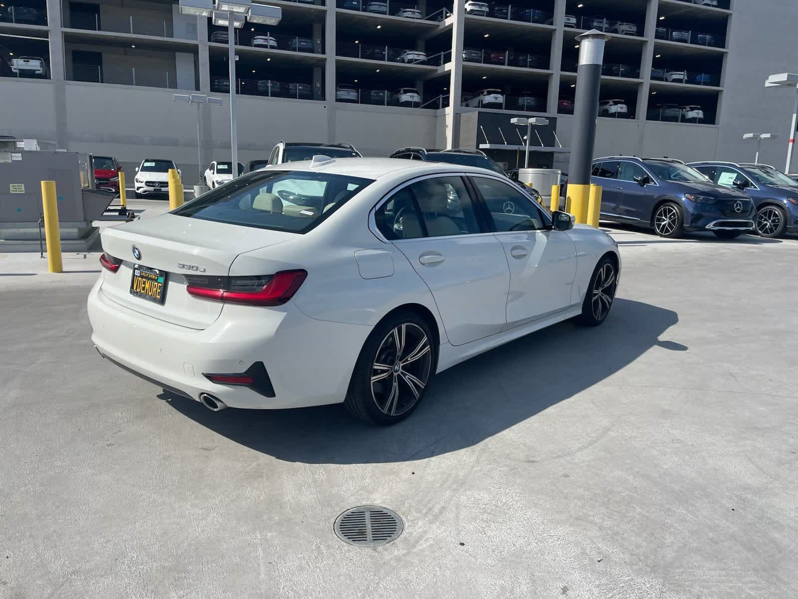Used 2021 BMW 330e w/ Convenience Package RWD image 4