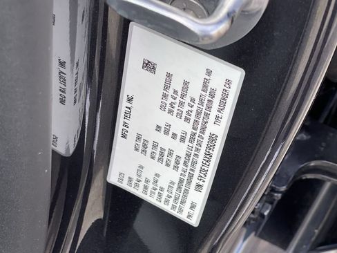 Used 2025 Tesla Model 3 Long Range RWD image 32