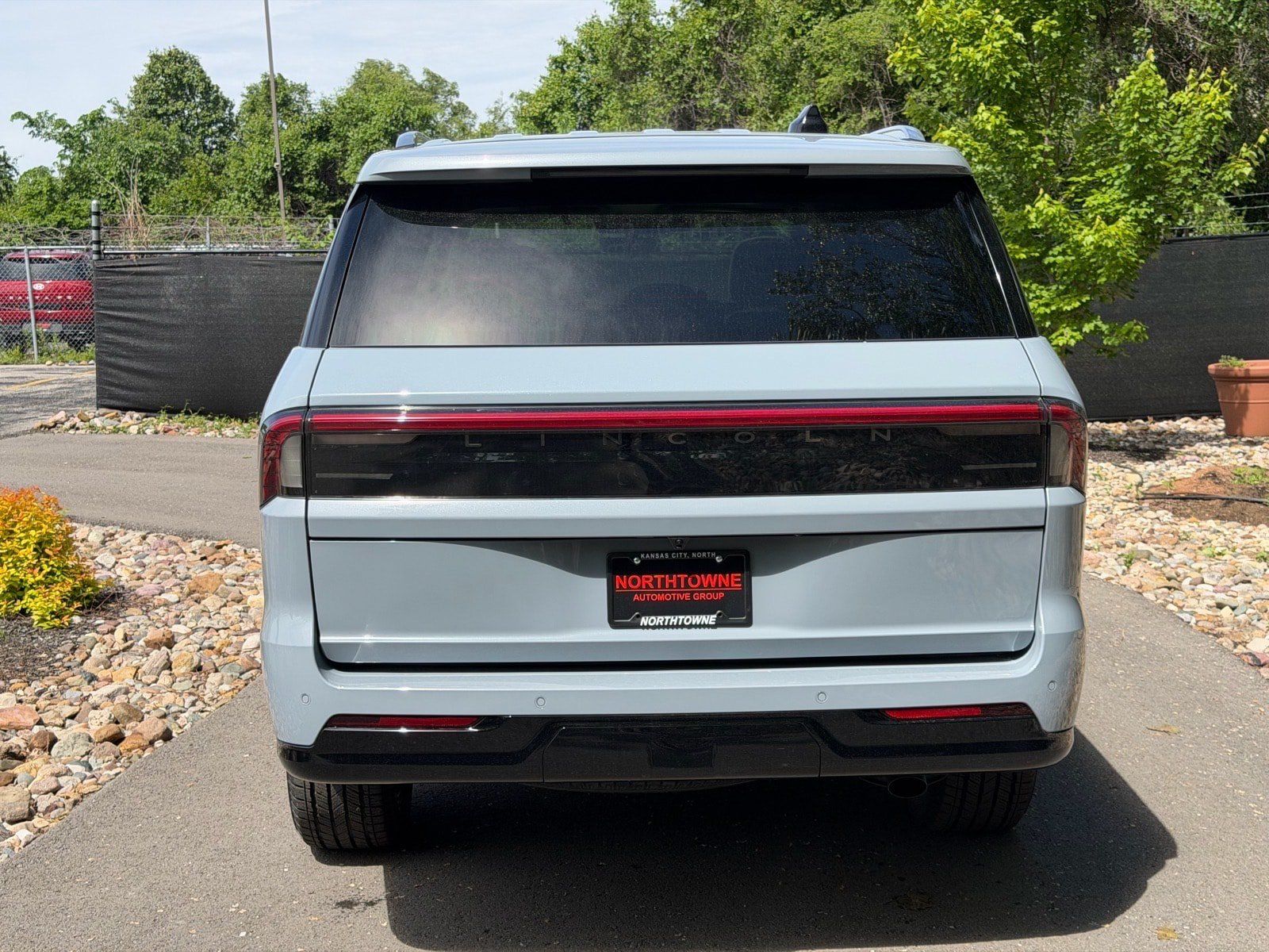 New 2026 Lincoln Navigator Reserve AWD/4WD image 4