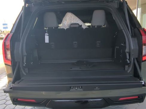 New 2025 Ford Expedition Tremor image 14