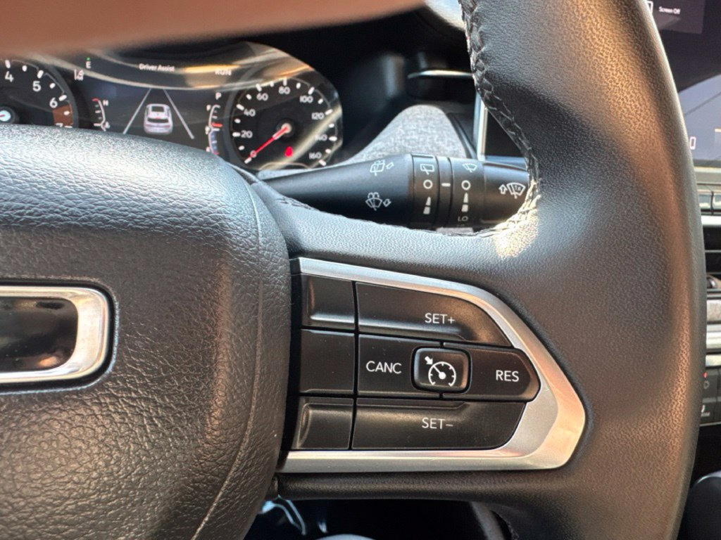 Used 2024 Jeep Compass Latitude AWD/4WD image 16