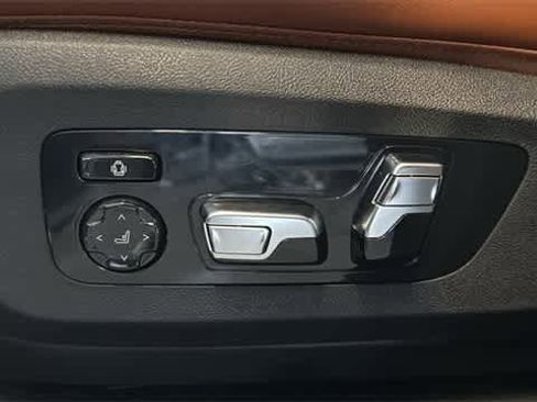 Used 2026 BMW X6 xDrive40i AWD/4WD image 16