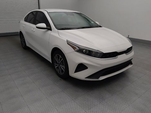 Used 2023 Kia Forte LXS FWD image 13