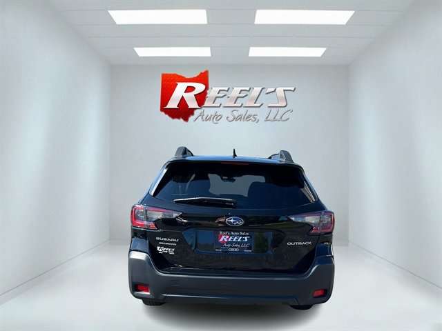 Used 2023 Subaru Outback Premium AWD/4WD image 9