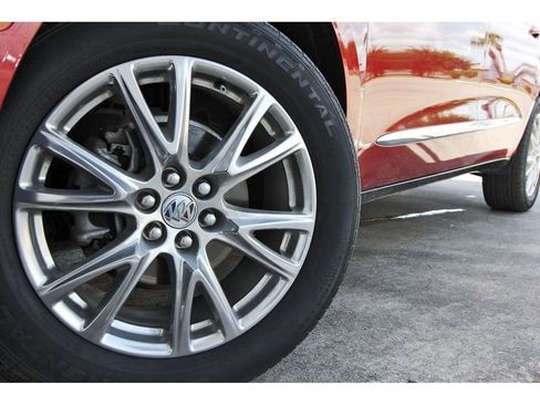 Used 2024 Buick Enclave Essence w/ Experience Buick Package FWD image 27