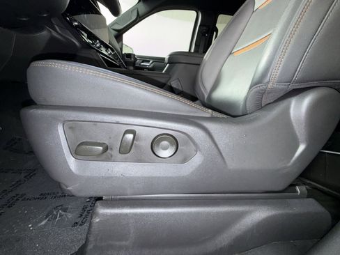 Used 2025 GMC Sierra 1500 AT4 w/ AT4 Premium Package AWD/4WD image 14