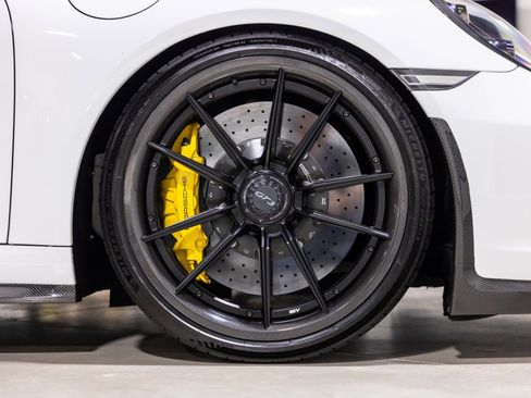 Used 2018 Porsche 911 GT3 image 24