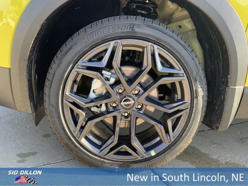 New 2026 Nissan Kicks SR w/ Cold Weather Package image 10