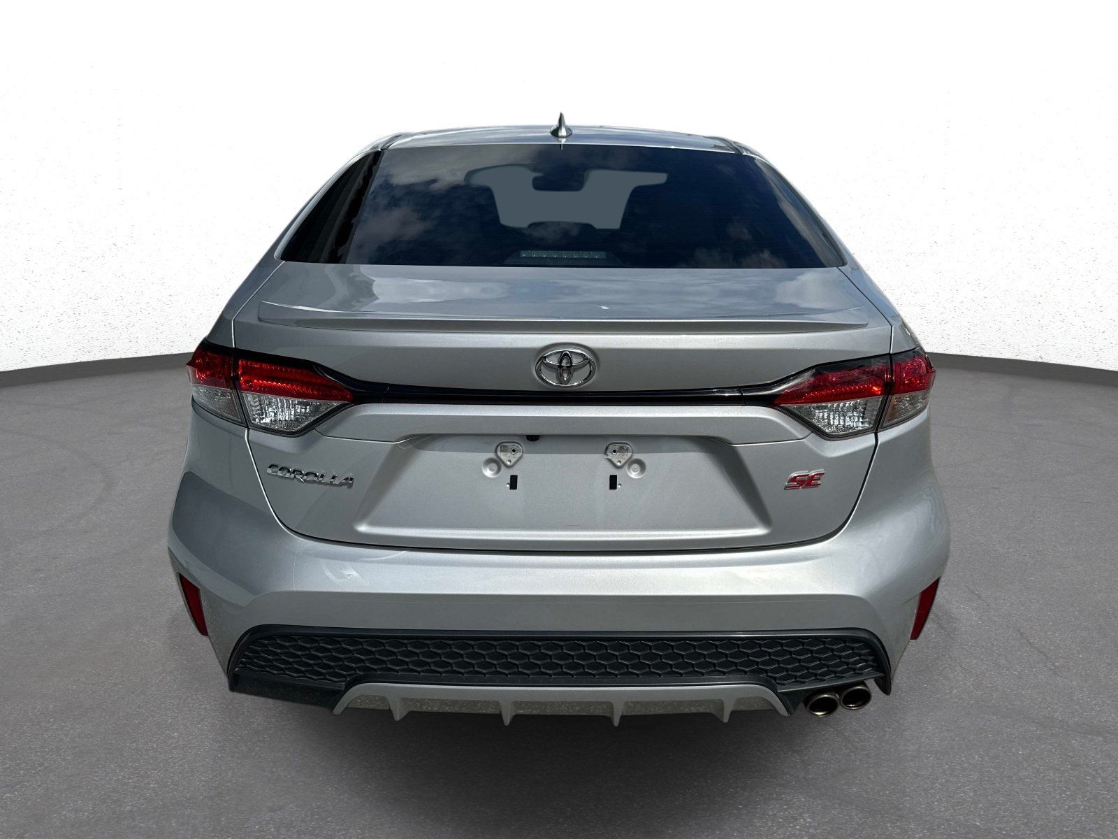 Used 2022 Toyota Corolla SE w/ SE Premium Package FWD image 4