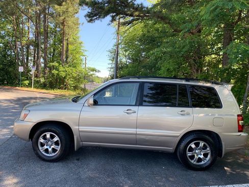 Used 2006 Toyota Highlander 2WD V6 image 2