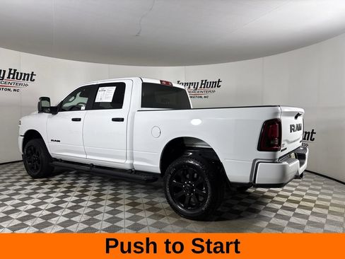 Used 2025 RAM 2500 Big Horn AWD/4WD image 9