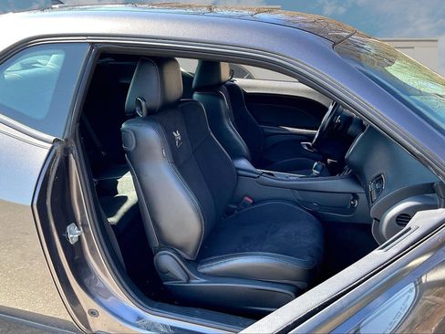 Used 2017 Dodge Challenger R/T Scat Pack w/ Leather Interior Group image 7