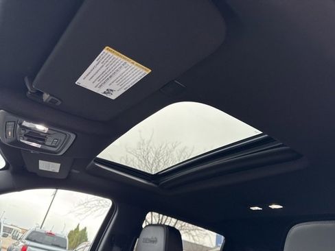 Used 2021 Chevrolet Silverado 1500 High Country w/ Technology Package image 15