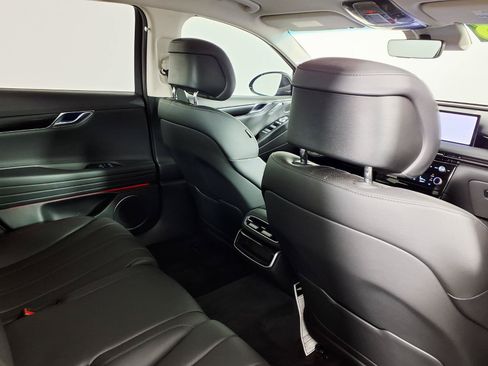 Certified 2026 Genesis G80 2.5T AWD/4WD image 11