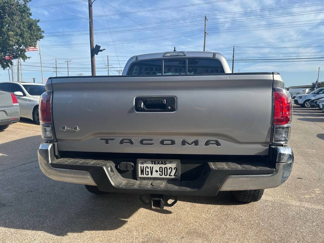 Used 2016 Toyota Tacoma SR5 w/ SR5 Appearance Package (SN) AWD/4WD image 24
