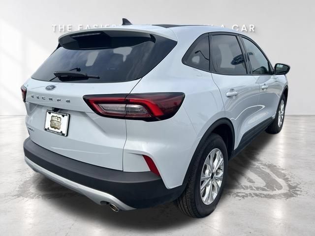 Used 2025 Ford Escape Active FWD image 9