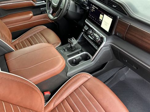 Used 2024 GMC Sierra 1500 Denali Ultimate image 15