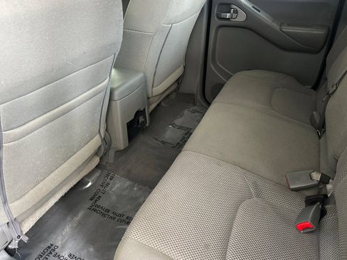 Used 2020 Nissan Frontier SV w/ SV Utility Package RWD image 14