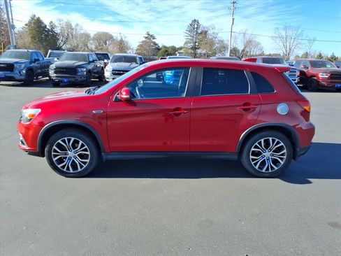 Used 2019 Mitsubishi Outlander Sport ES image 2