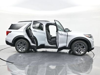 New 2026 Ford Explorer Active w/ Active Comfort Package