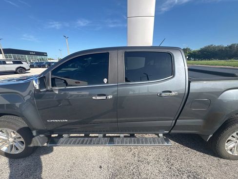 Used 2017 GMC Canyon SLT w/ Driver Alert Package AWD/4WD image 4