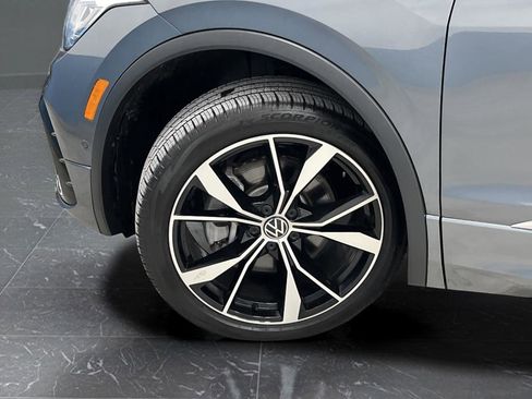 Used 2024 Volkswagen Tiguan SEL R-Line image 35