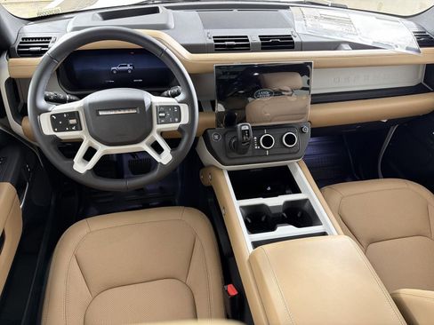 New 2026 Land Rover Defender 110 X-Dynamic SE image 10