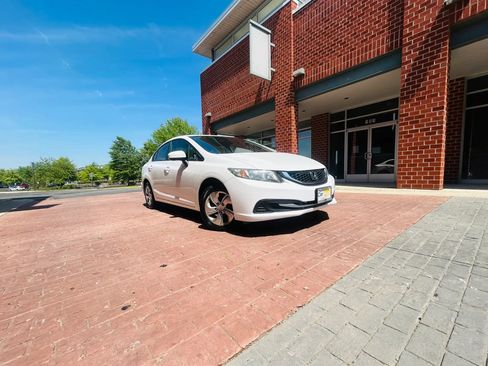 Used 2015 Honda Civic LX image 1