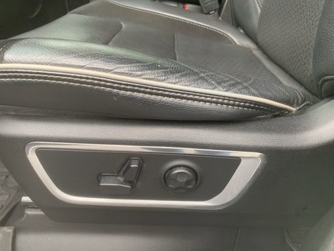 Used 2021 RAM 1500 Laramie AWD/4WD image 13
