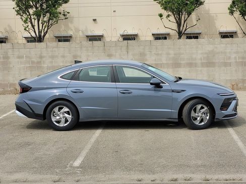 New 2026 Hyundai Sonata SE image 3