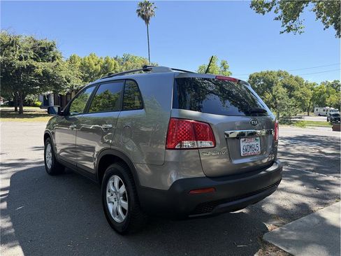 Used 2012 Kia Sorento LX w/ Convenience Pkg AWD/4WD image 5