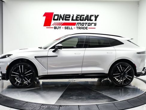 Used 2023 Aston Martin DBX 707 AWD/4WD image 10