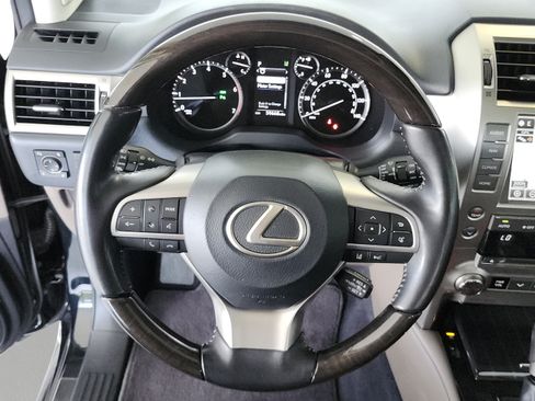 Used 2021 Lexus GX 460 Premium w/ Premium Package AWD/4WD image 10